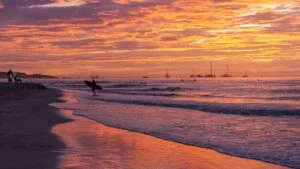 Tamarindo Coastal Beauty – Sunset Serenity in Your Backyard